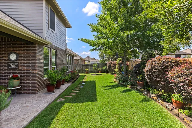 $385,000 | 24119 Blue Crest Drive, Porter, TX 77365