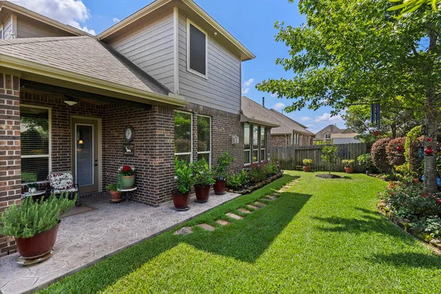 $385,000 | 24119 Blue Crest Drive, Porter, TX 77365