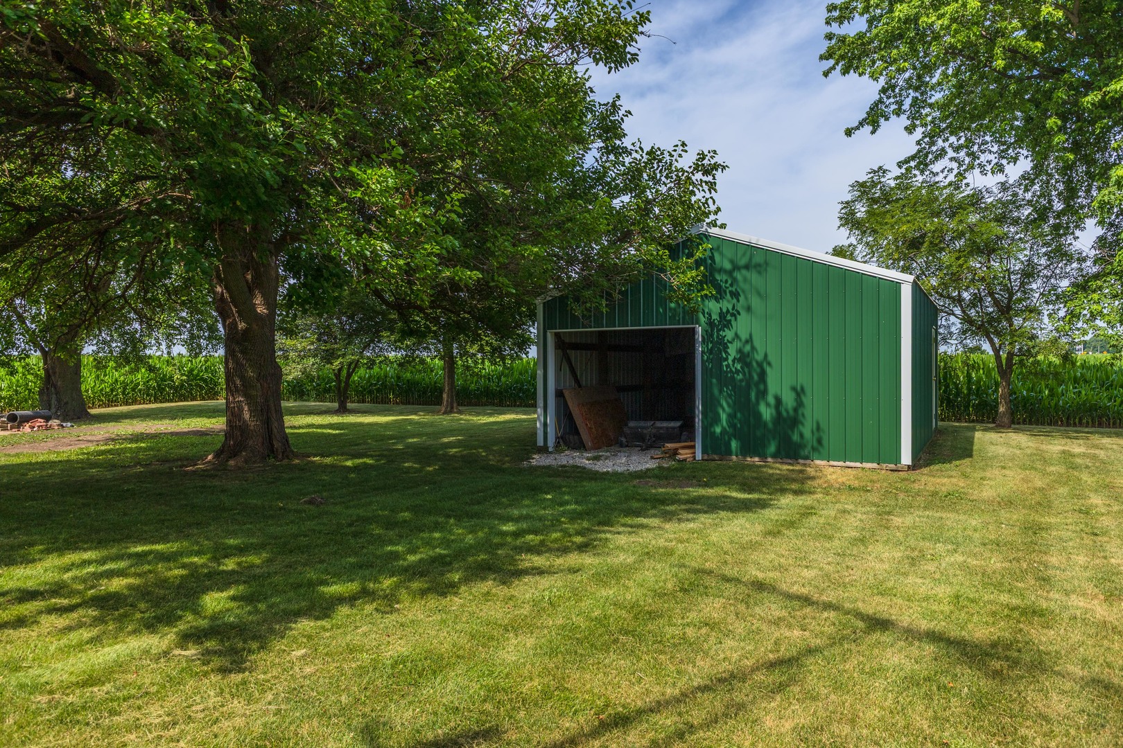 22998 East 2800 N Road Odell, IL 60460 - Photo 41 of 46 a view of a backyard with a garden