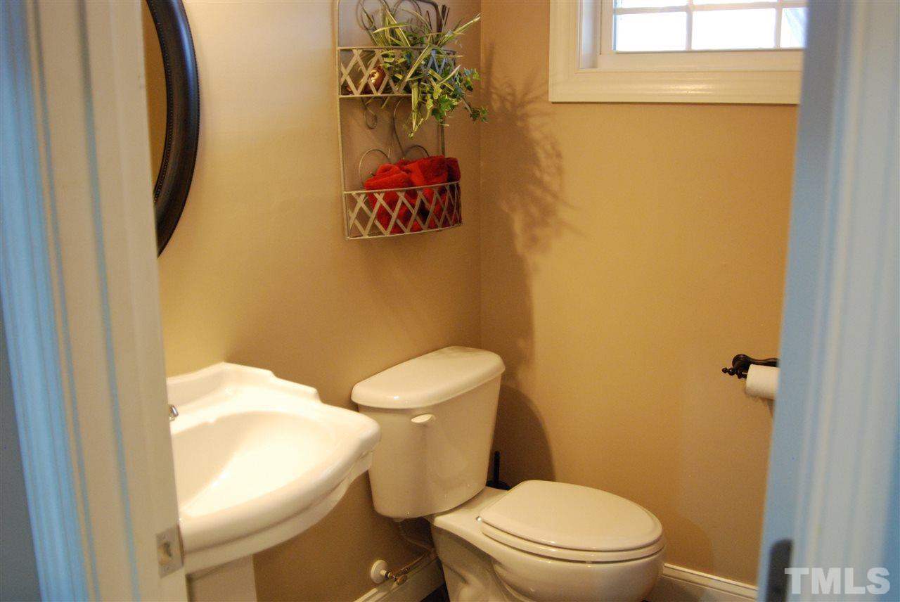 846 Mann Road Coats, NC 27521 - Photo 4 of 24 Gallery Image 4