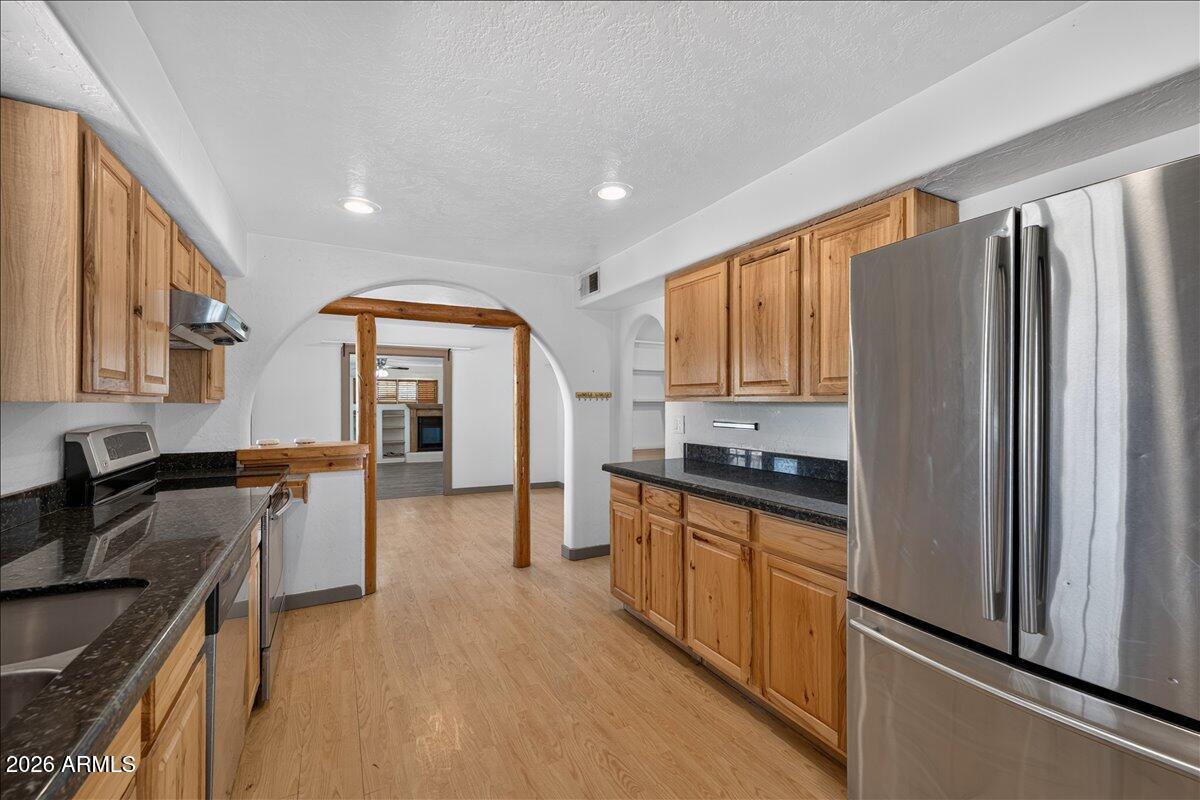 602 West Circle Mountain Road New River, AZ 85087 - Photo 7 of 27 08-A740058