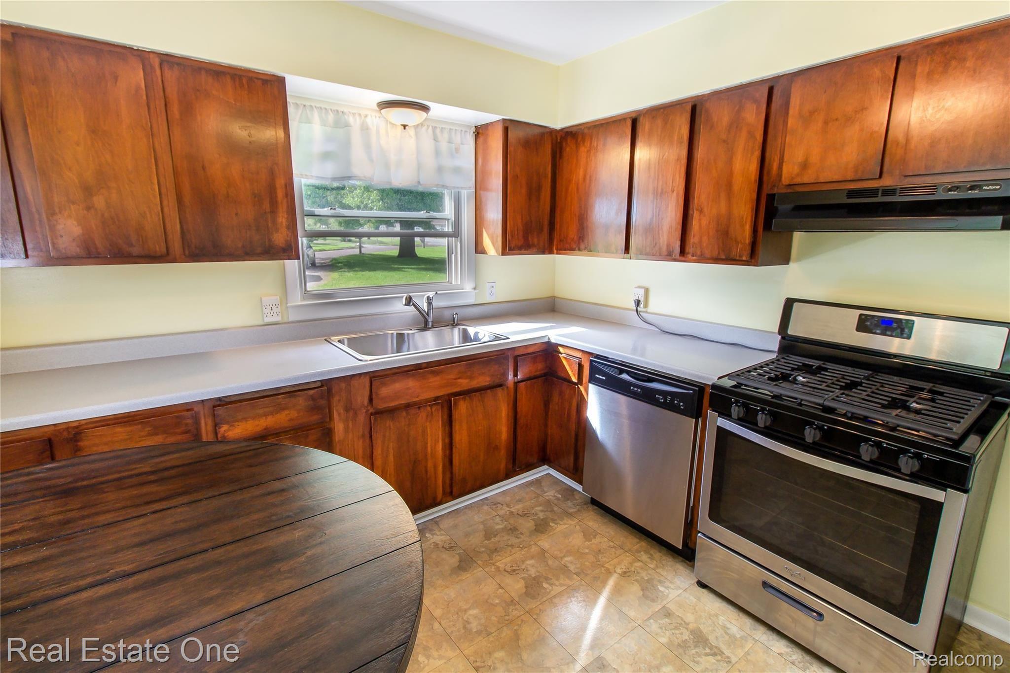 3255 Ludwig Road Oxford, MI 48371 - Photo 8 of 22 Ludwig-kitchen-4.jpg