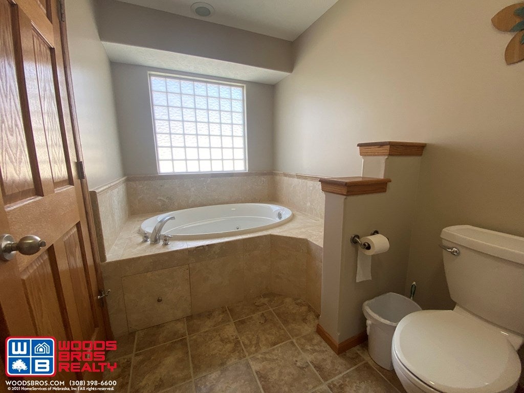 332 Redwood Road Grand Island, NE 68803 - Photo 11 of 26 Gallery Image 11
