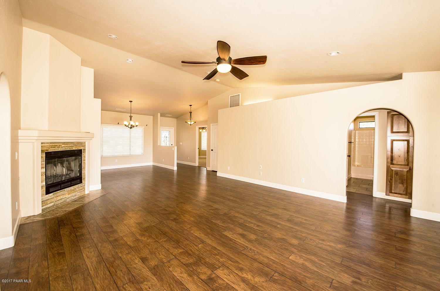 2075 West Meadowlark Road Chino Valley, AZ 86323 - Photo 13 of 25 LIVING ROOM 2