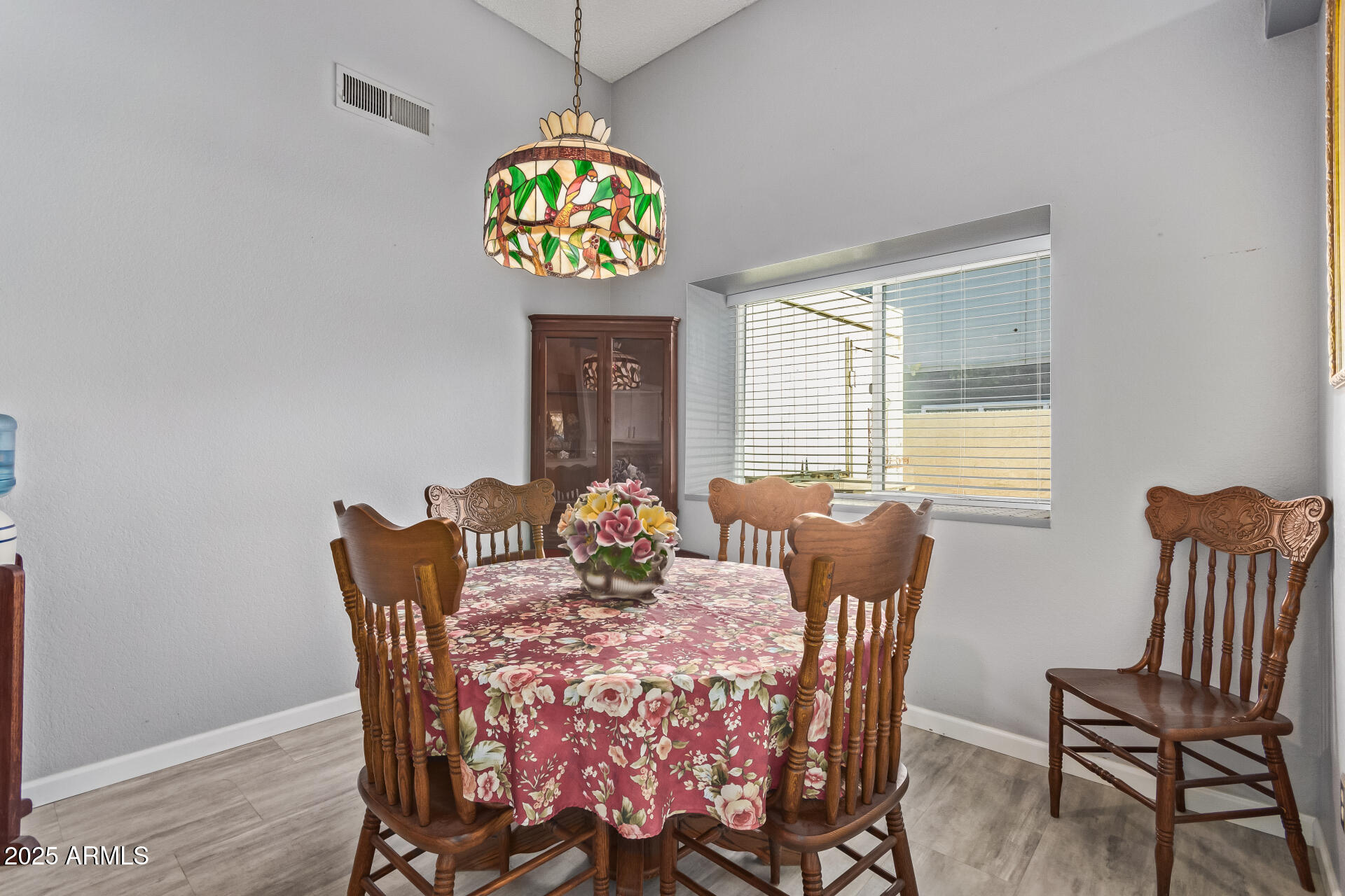 9033 West Hatcher Road Peoria, AZ 85345 - Photo 9 of 30 11 - Hatcher