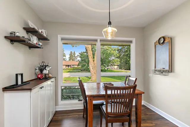 $414,900 | 587 North Clifton Avenue, Elgin, IL 60123