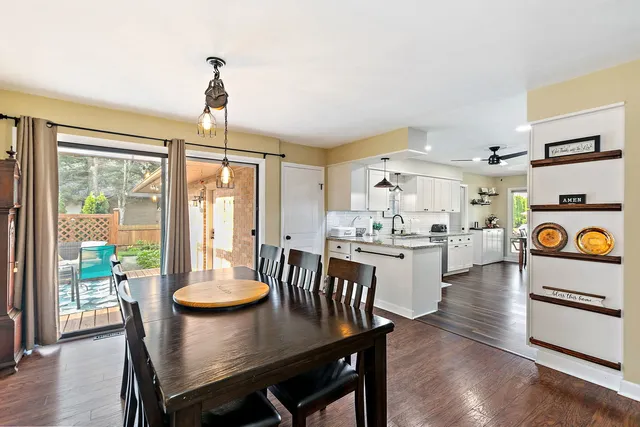 $414,900 | 587 North Clifton Avenue, Elgin, IL 60123