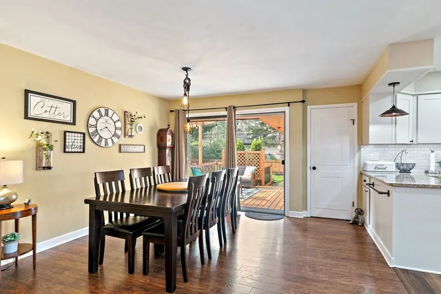 $414,900 | 587 North Clifton Avenue, Elgin, IL 60123