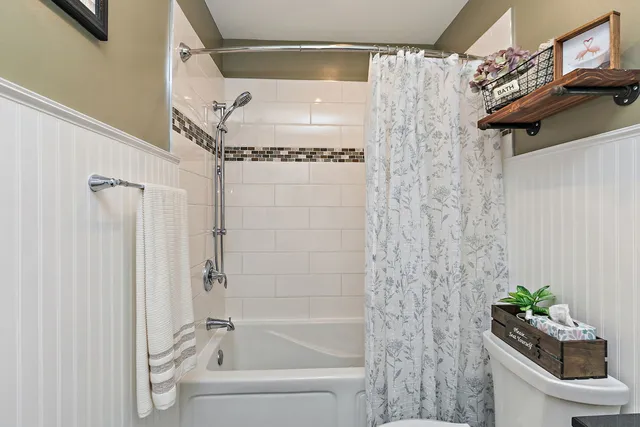 $414,900 | 587 North Clifton Avenue, Elgin, IL 60123