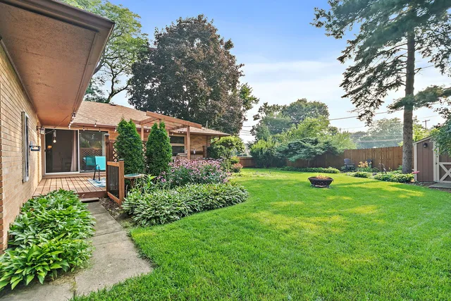 $414,900 | 587 North Clifton Avenue, Elgin, IL 60123