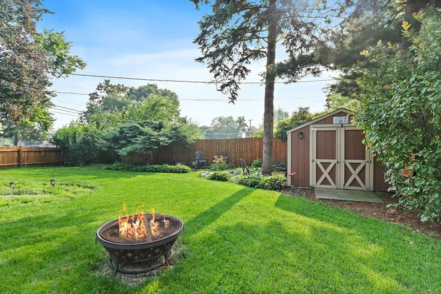 $414,900 | 587 North Clifton Avenue, Elgin, IL 60123