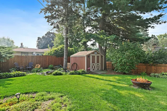 $414,900 | 587 North Clifton Avenue, Elgin, IL 60123