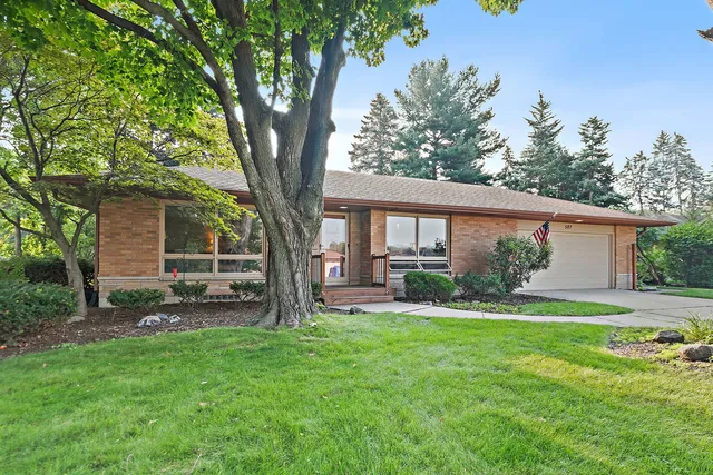 $414,900 | 587 North Clifton Avenue, Elgin, IL 60123