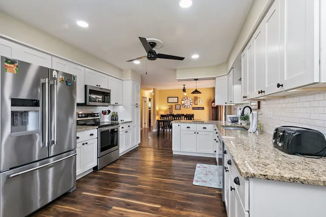 $414,900 | 587 North Clifton Avenue, Elgin, IL 60123