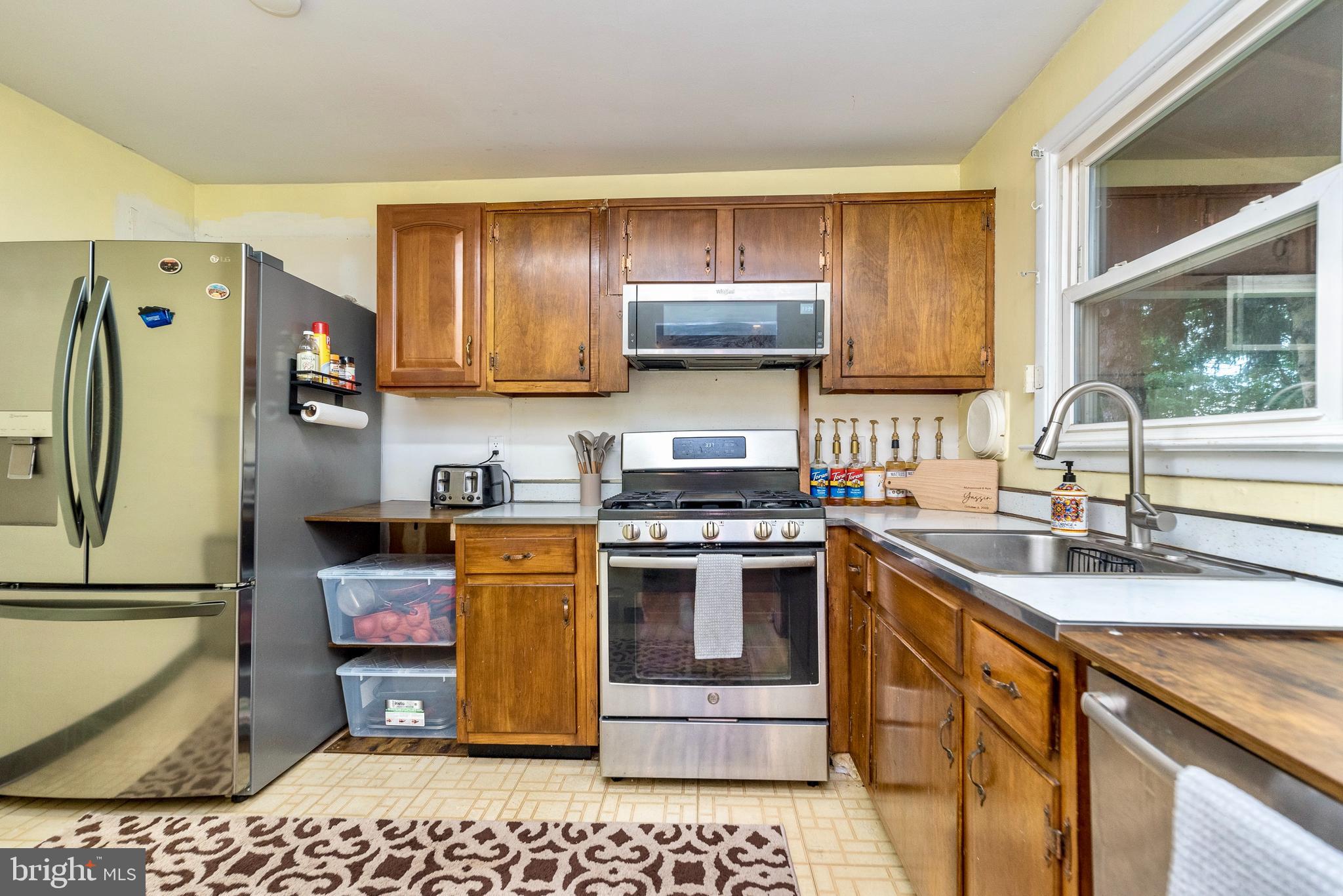 429 Robin Road Hatboro, PA 19040 - Photo 14 of 34 Kitchen