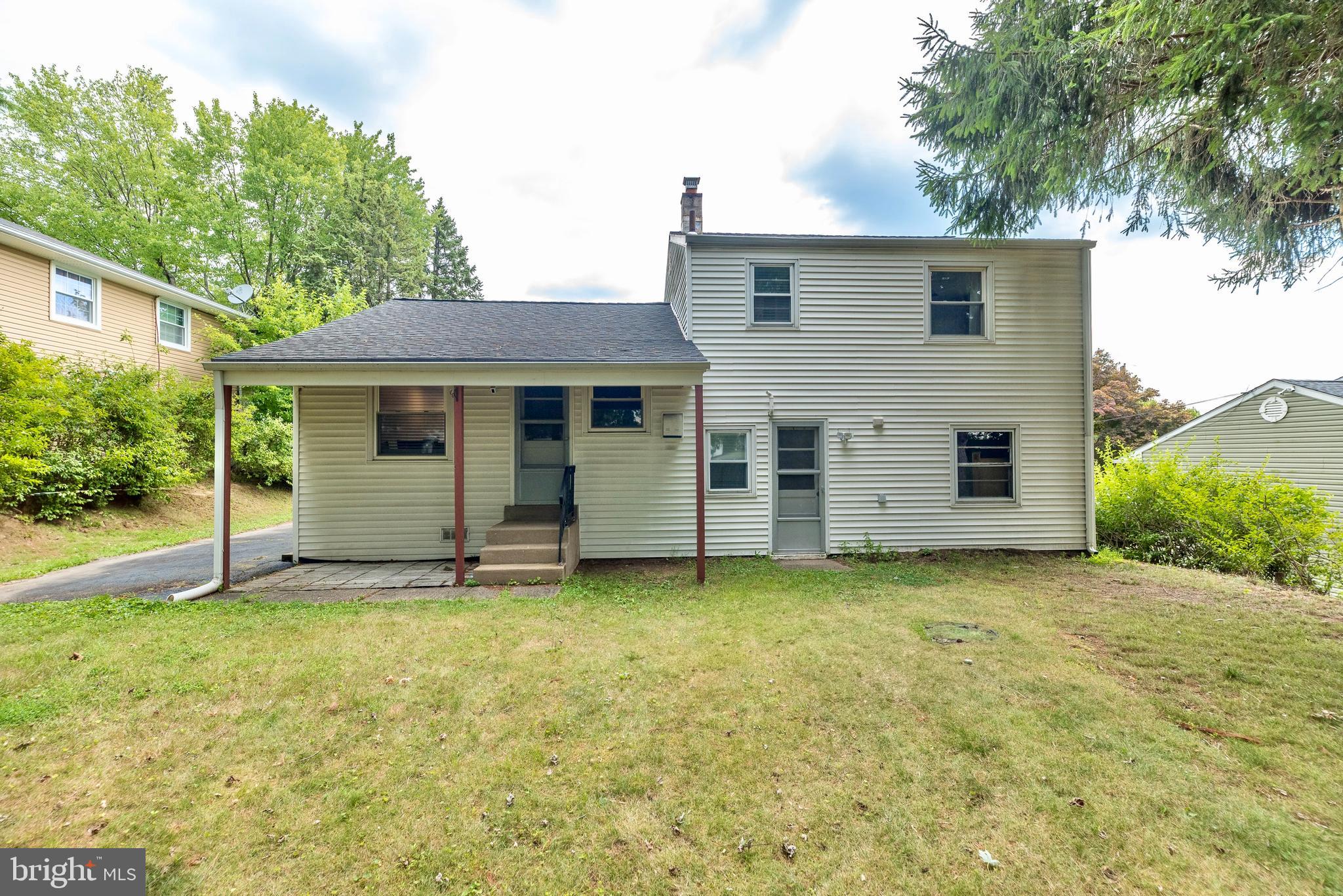 429 Robin Road Hatboro, PA 19040 - Photo 3 of 34 Back of house