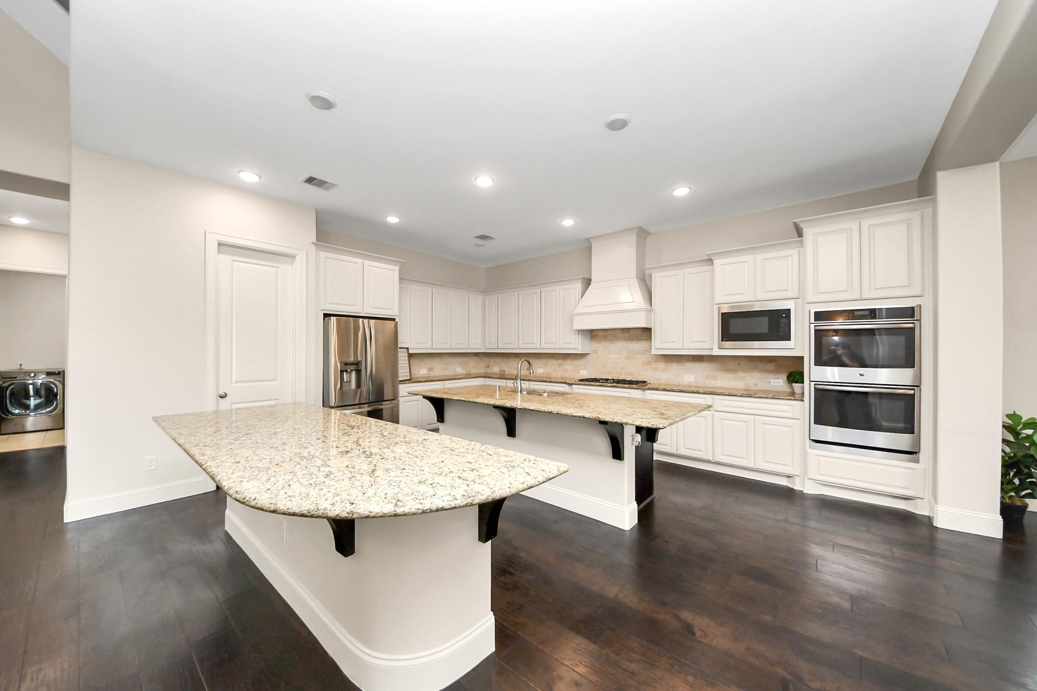 9814 Carver Drive Rosharon, TX 77583 - Photo 8 of 34