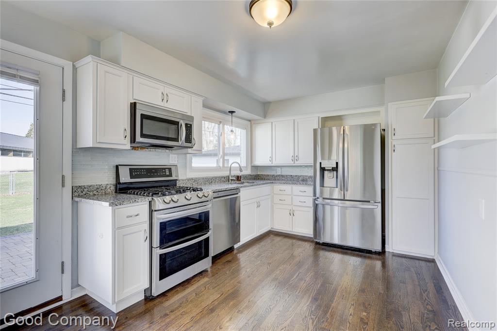 1303 Sycamore Drive Rochester, MI 48307 - Photo 14 of 53