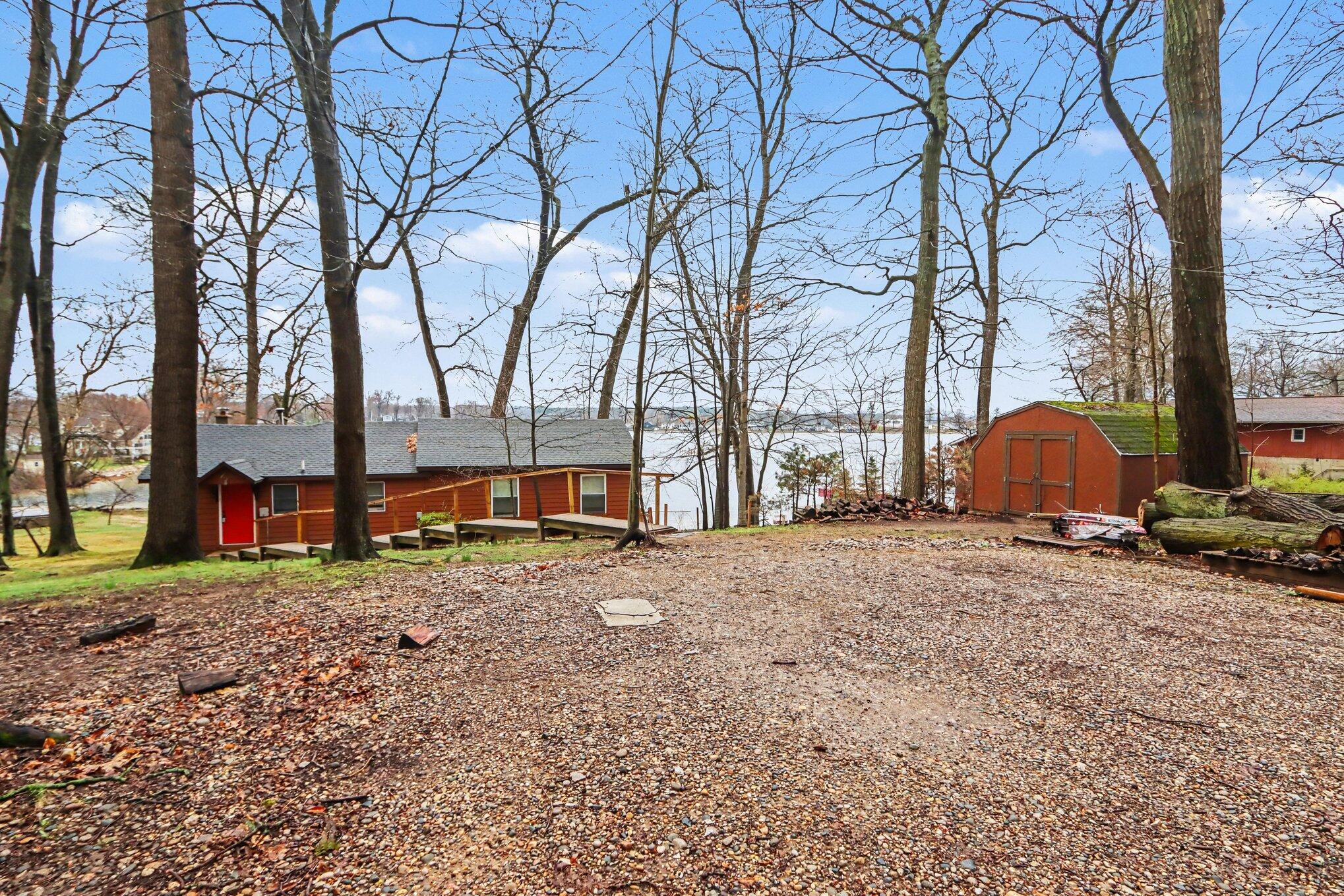 12015 Oakridge Road Plainwell, MI 49080 - Photo 22 of 37 022_file_9479