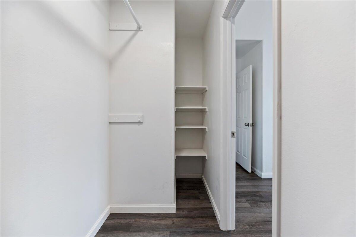 68635 Panorama Road Cathedral City, CA 92234 - Photo 47 of 58 42-Walk In Closet
