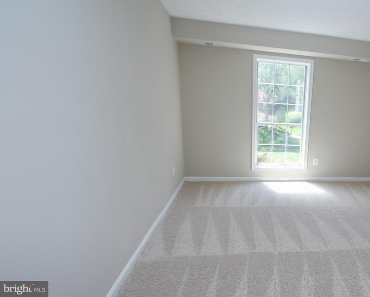 9999 Oakton Terrace Road, Unit 9999 Oakton, VA 22124 - Photo 15 of 30 Bedroom