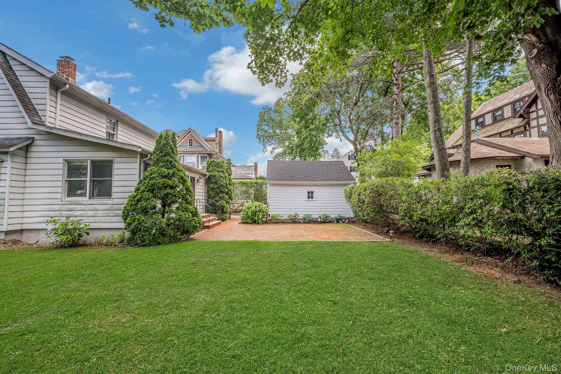 10 Carman Road Scarsdale, NY 10583 - Photo 22 of 32 View of yard
