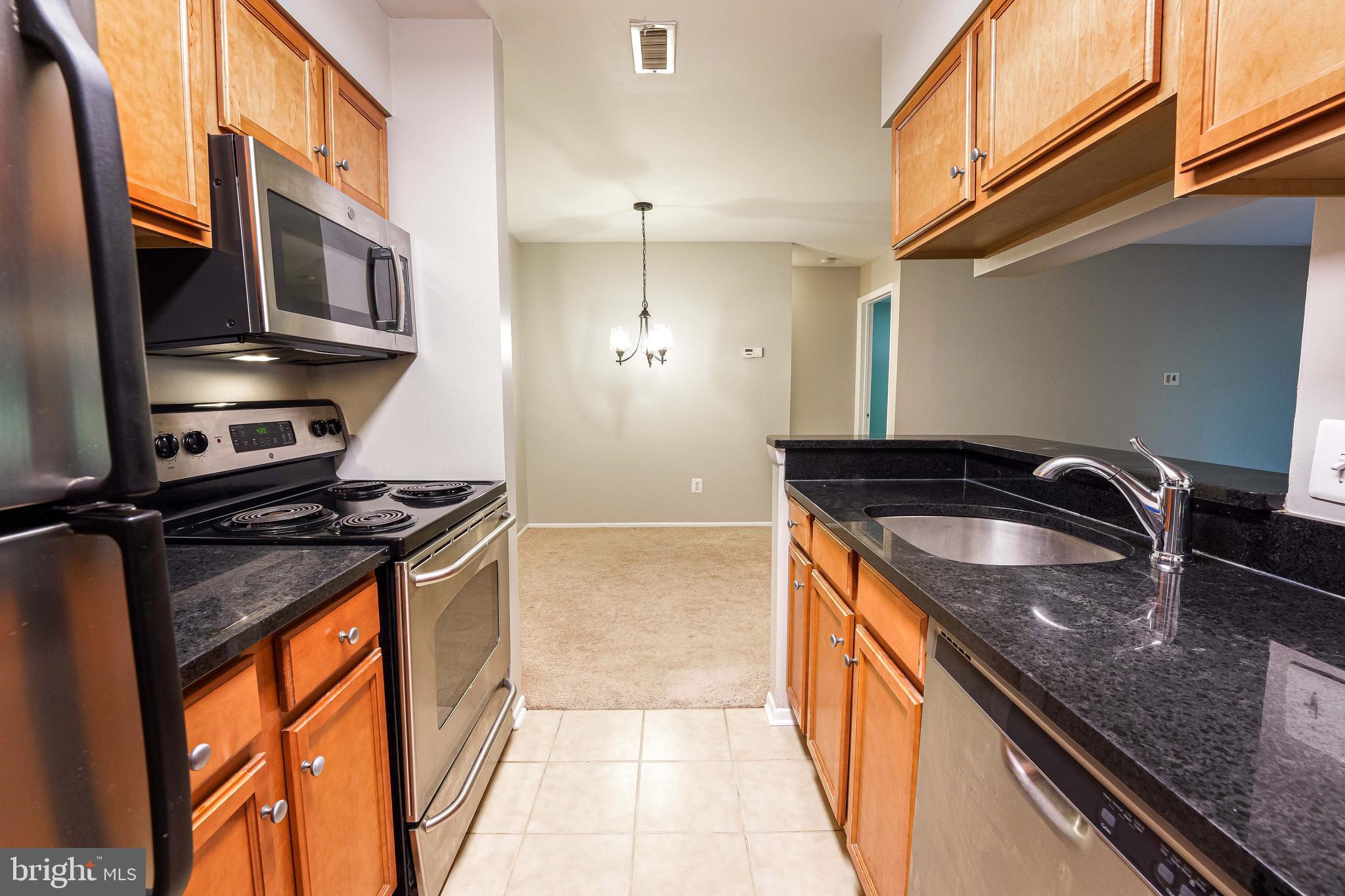 1793 Jonathan Way, Unit C Reston, VA 20190 - Photo 7 of 33 Kitchen