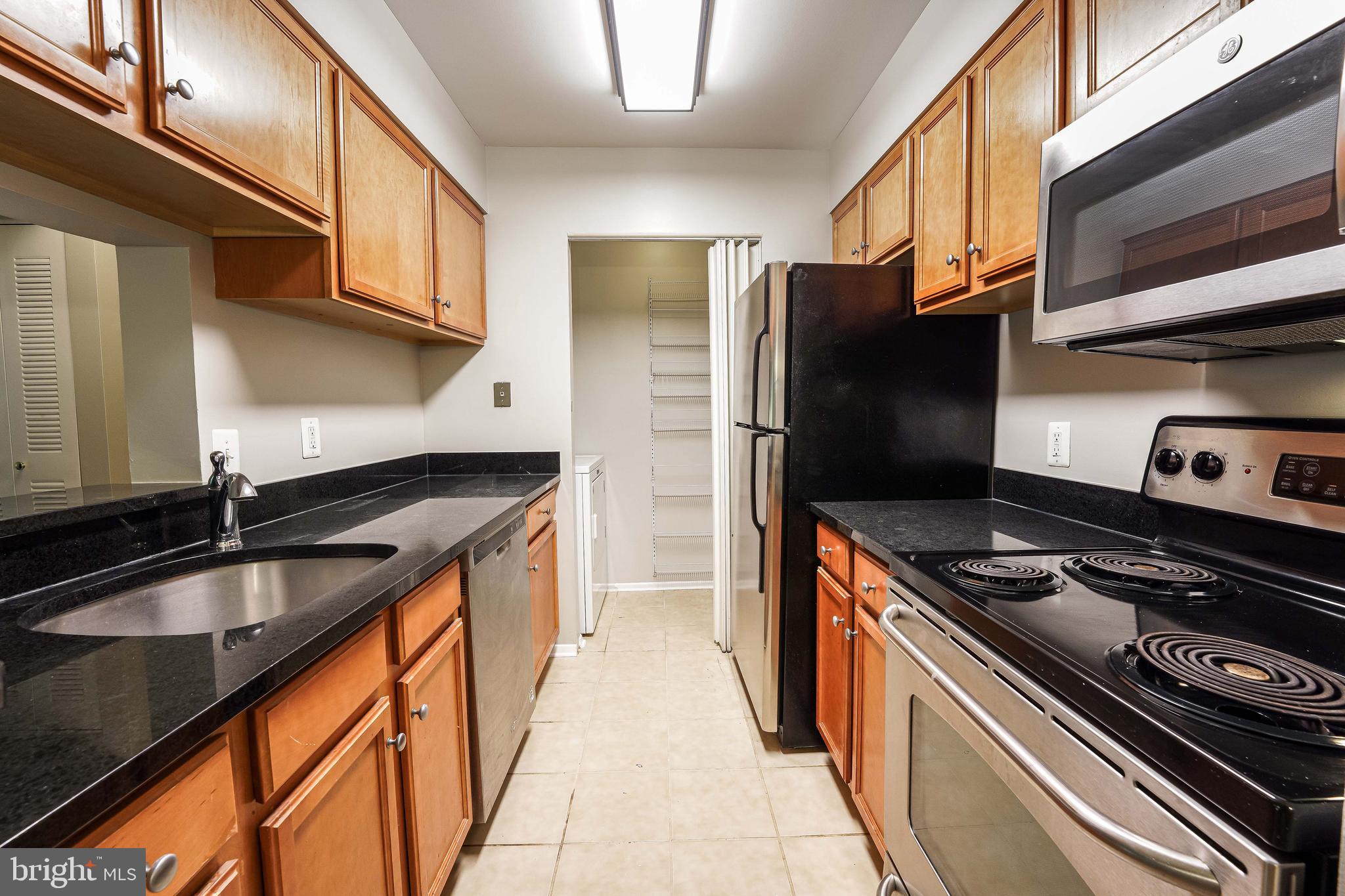 1793 Jonathan Way, Unit C Reston, VA 20190 - Photo 8 of 33 Kitchen