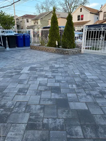 $760,000 | 155-13 113th Avenue | Jamaica