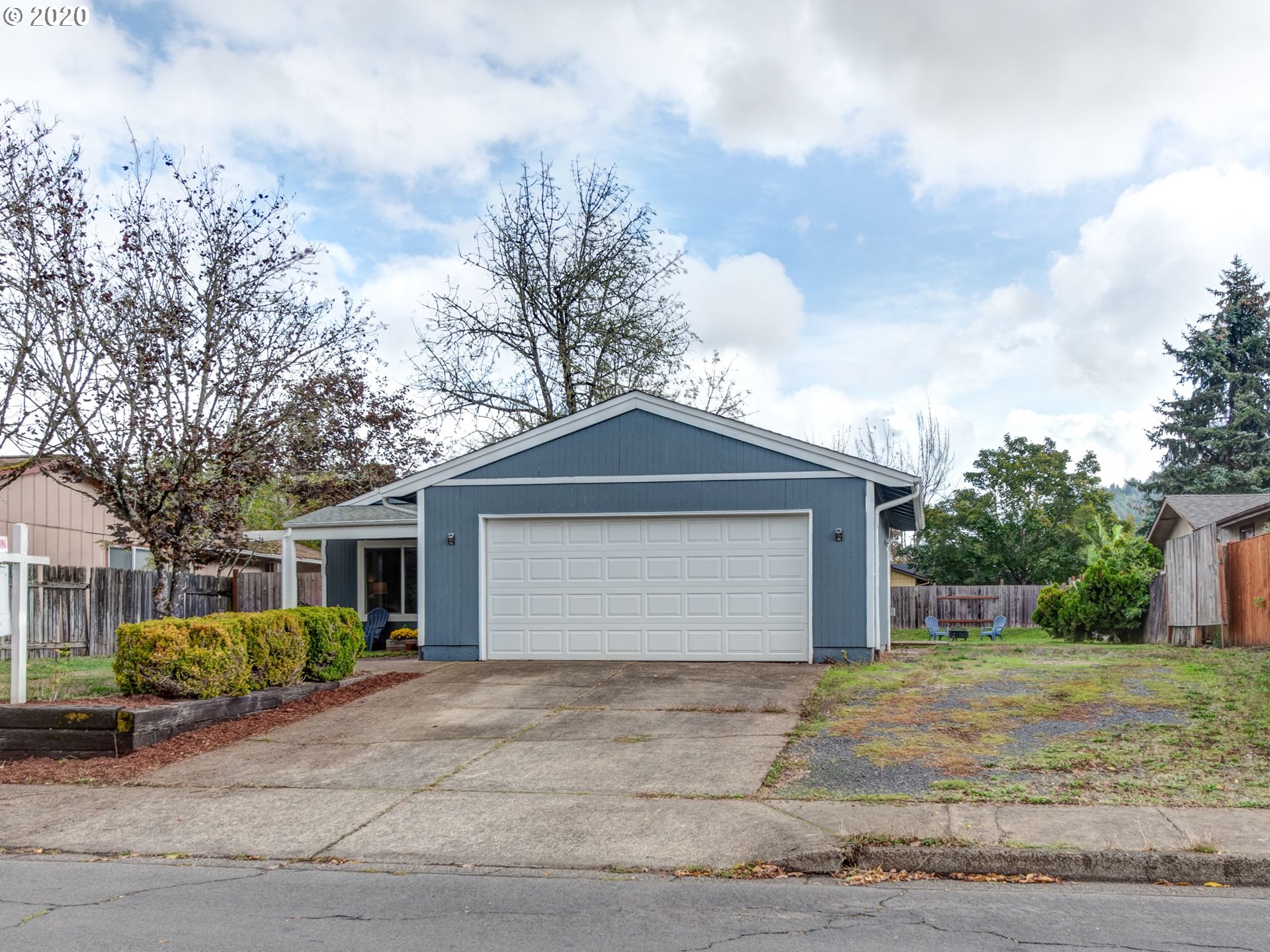 241 71st Place Springfield, OR 97478 - Photo 2 of 30