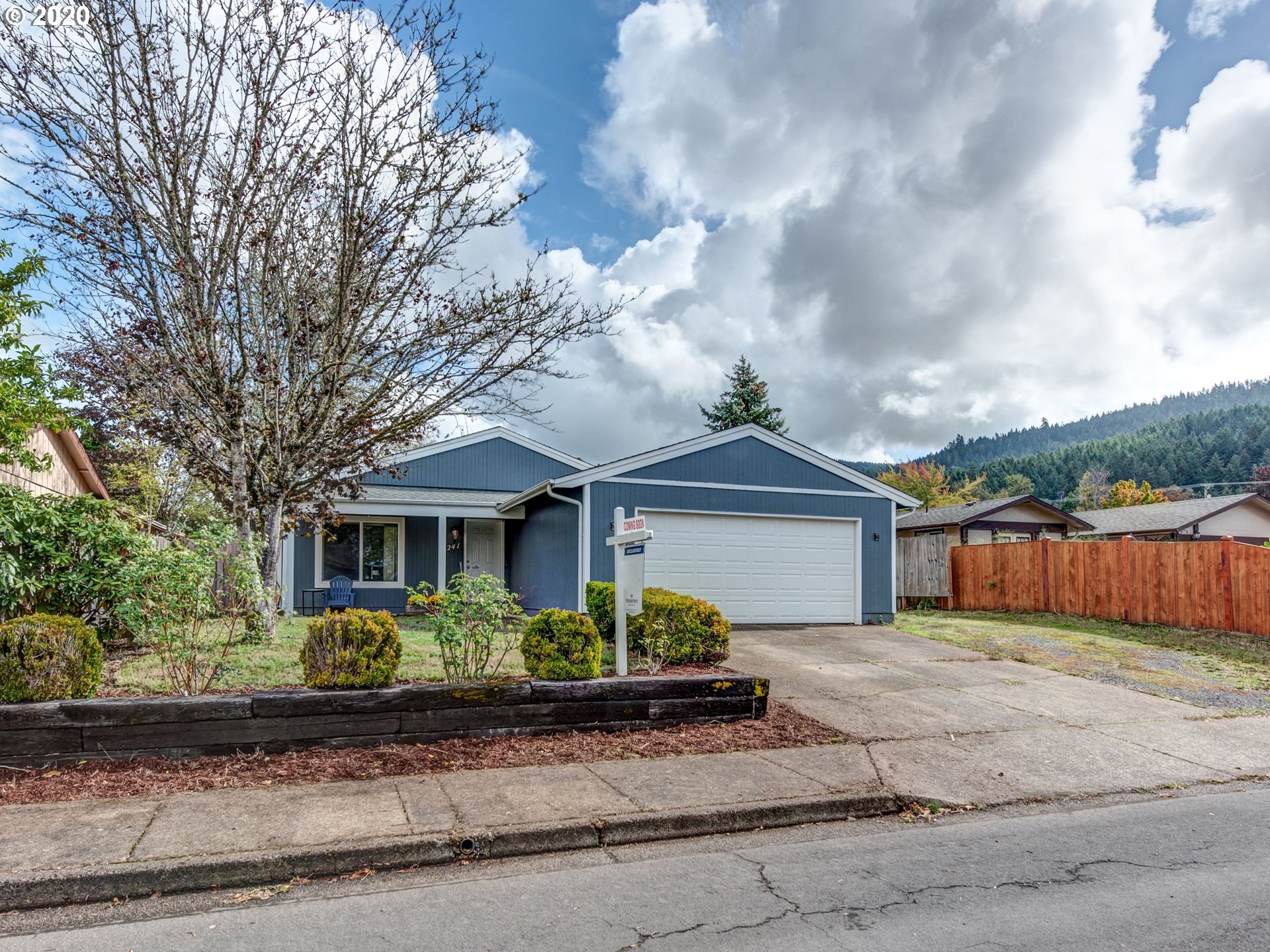 241 71st Place Springfield, OR 97478 - Photo 3 of 30