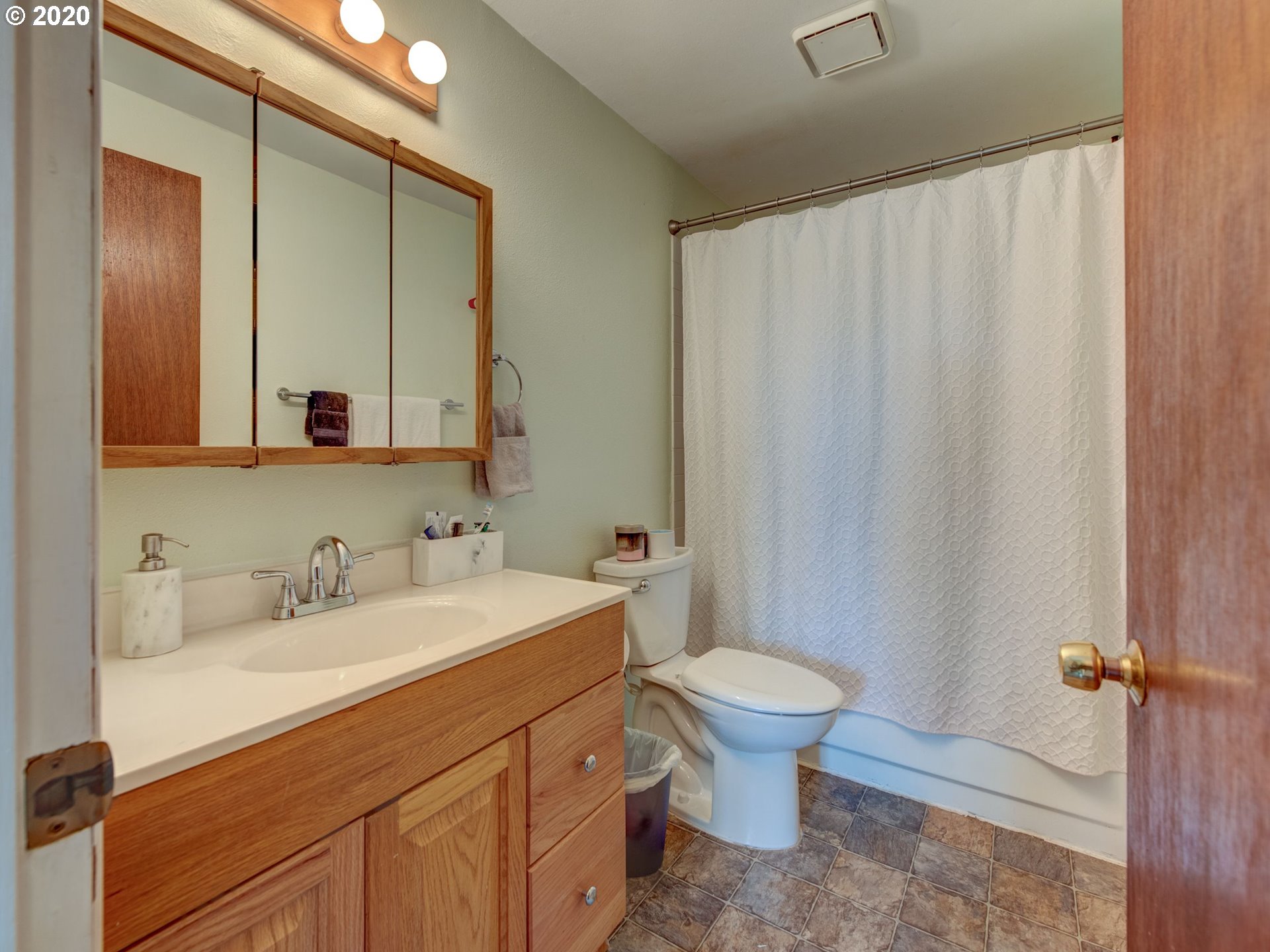 241 71st Place Springfield, OR 97478 - Photo 26 of 30