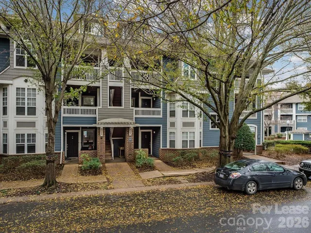 $2,000 | 424 Mather Green Avenue, Unit L, Charlotte, NC 28203