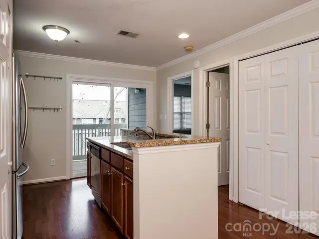 $2,000 | 424 Mather Green Avenue, Unit L, Charlotte, NC 28203