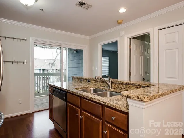 $2,000 | 424 Mather Green Avenue, Unit L, Charlotte, NC 28203