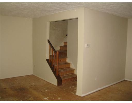 657 Deer Watch Road Bridgeville, PA 15017 - Photo 4 of 18 Interior Space/Layout.