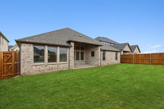 $444,990 | 424 Blackwater Trail, Waxahachie, TX 75165
