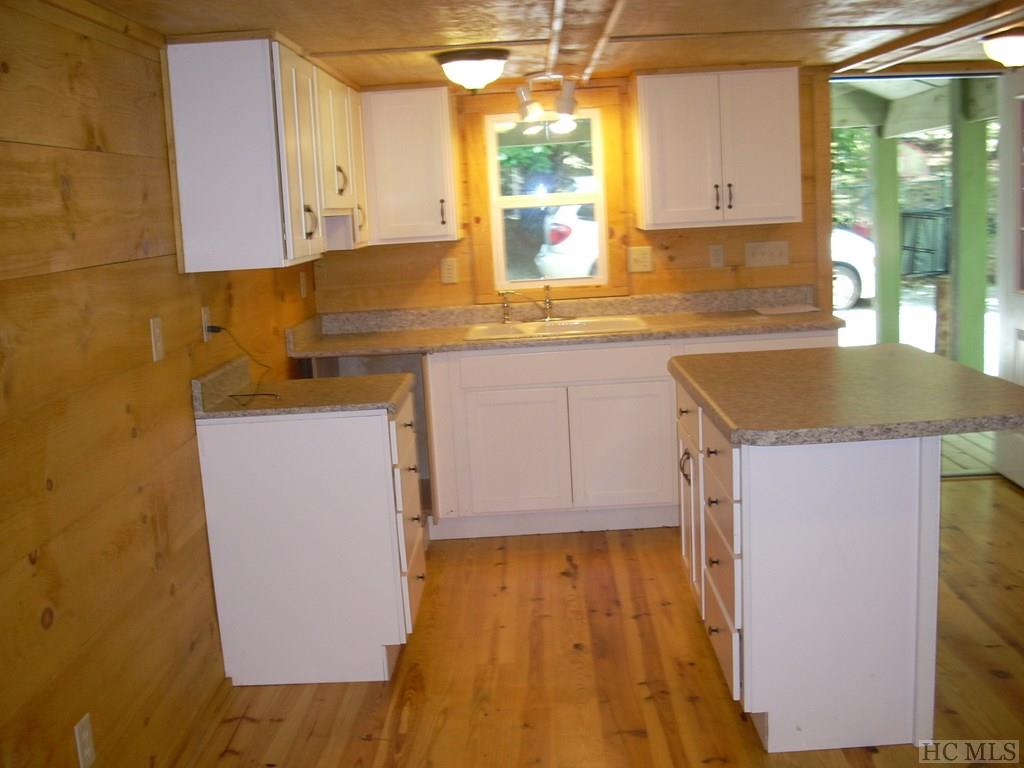 1417 Lloyd Hooper Road Cullowhee, NC 28723 - Photo 7 of 21 Gallery Image 7