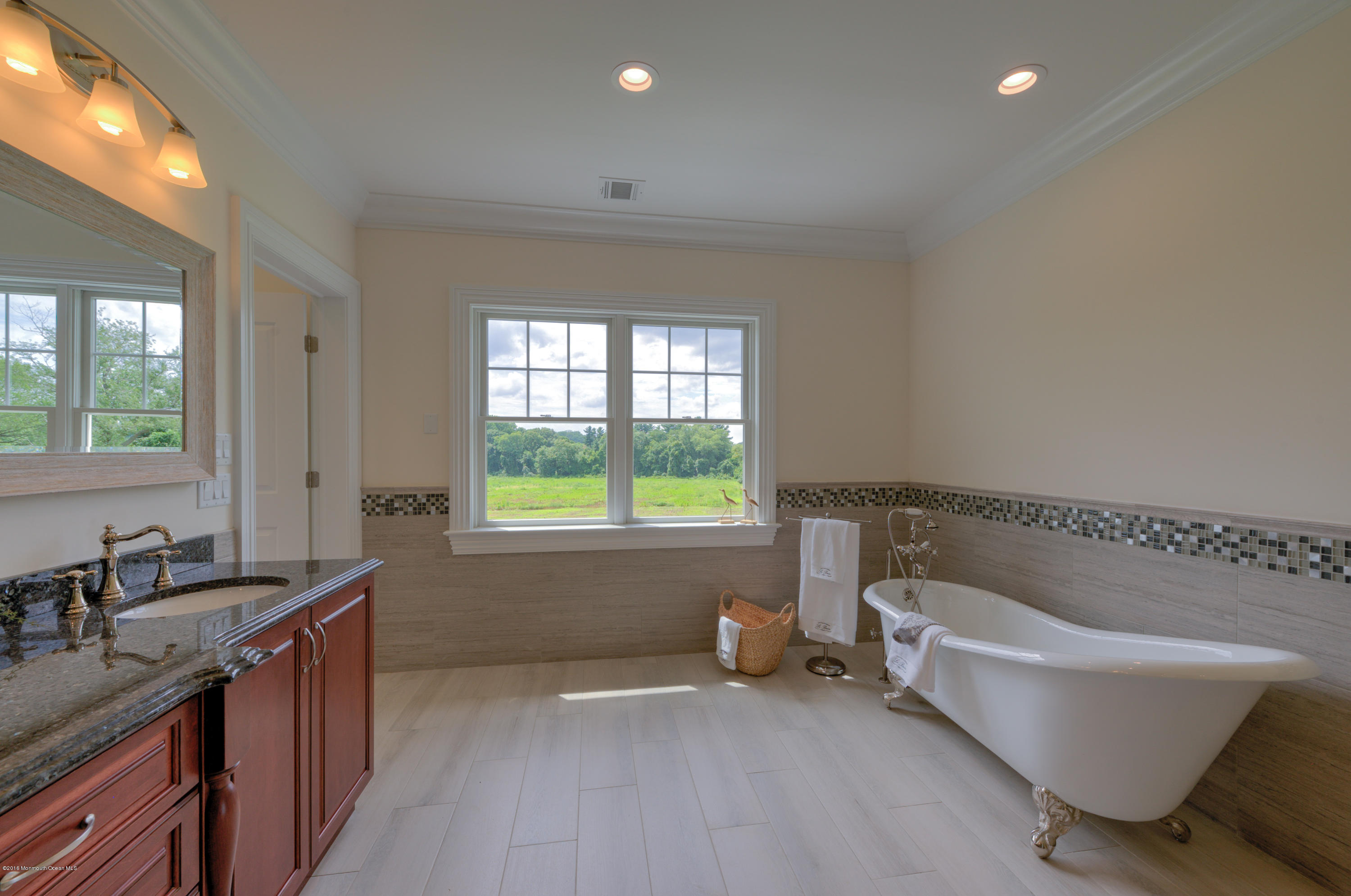 195 Everett Road Lincroft, NJ 07738 - Photo 17 of 26 195 Everett Rd Holmdel NJ-print-052-35-M