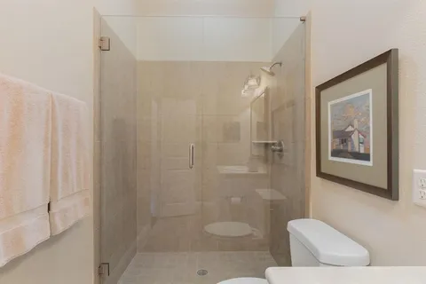 $750,000 | 6166 Stapleford Circle, Dallas, TX 75252