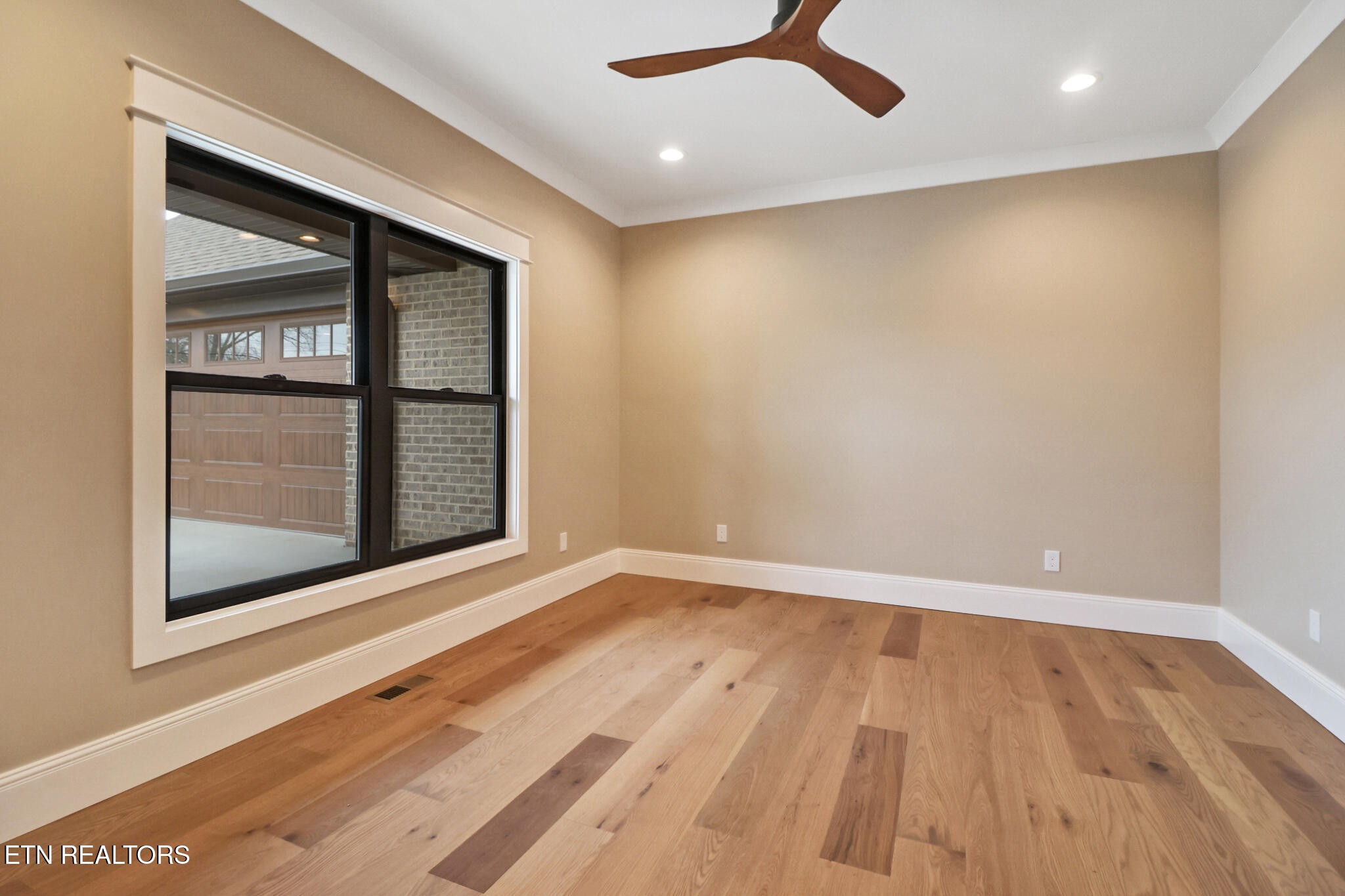 5843 Dunbar Road Crossville, TN 38572 - Photo 11 of 56 Gallery Image 11