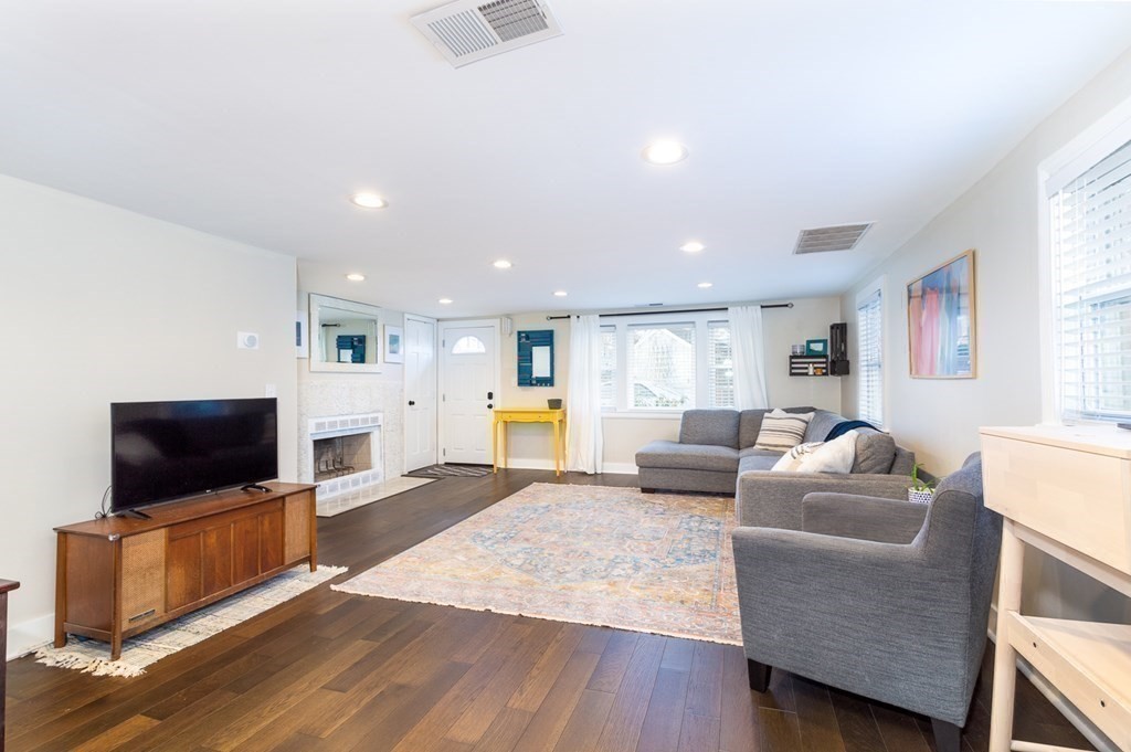 27 Tobin Road Boston, MA 02132 - Photo 9 of 16 Gallery Image 9
