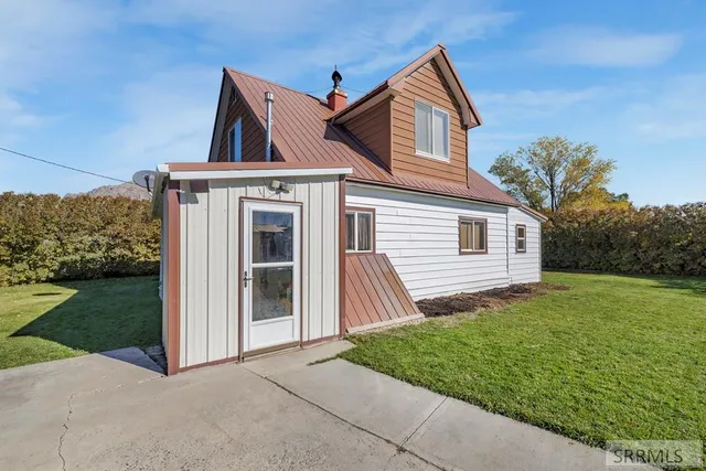 $430,000 | 590 Park Avenue, Arco, ID 83213