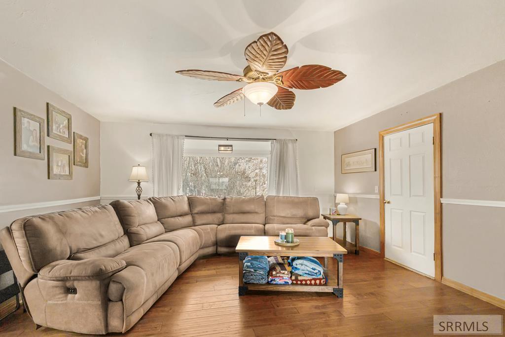 590 Park Road Arco, ID 83213 - Photo 6 of 55