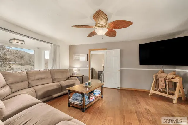 $430,000 | 590 Park Avenue, Arco, ID 83213