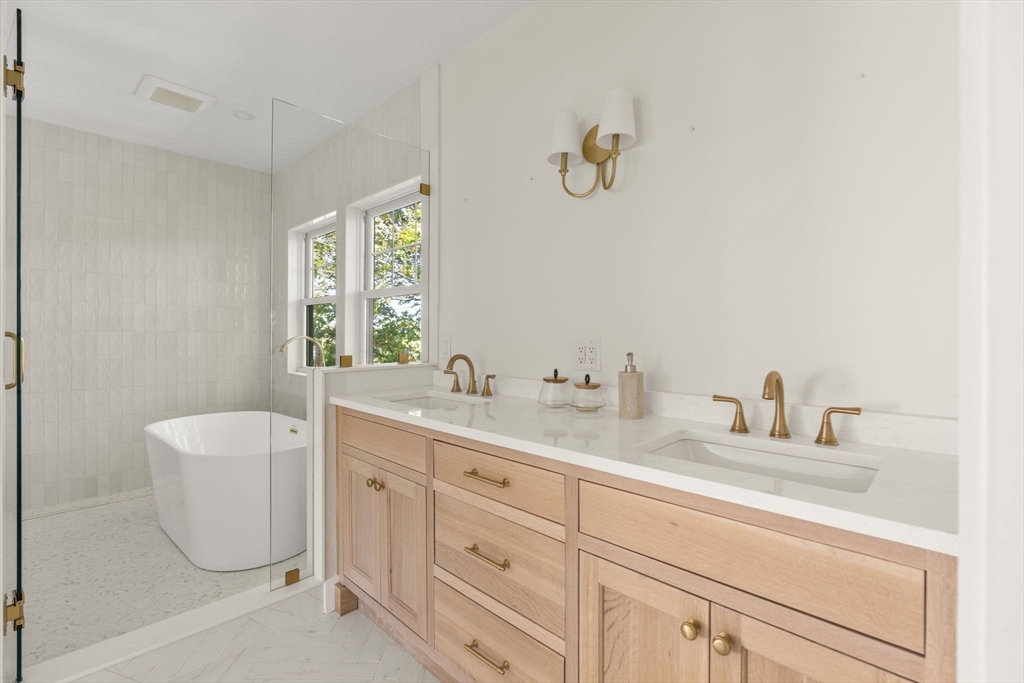 81 Kimball Beach Road Hingham, MA 02043 - Photo 24 of 42