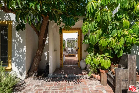 $1,195,000 | 1633 Lemoyne Street, Los Angeles, CA 90026
