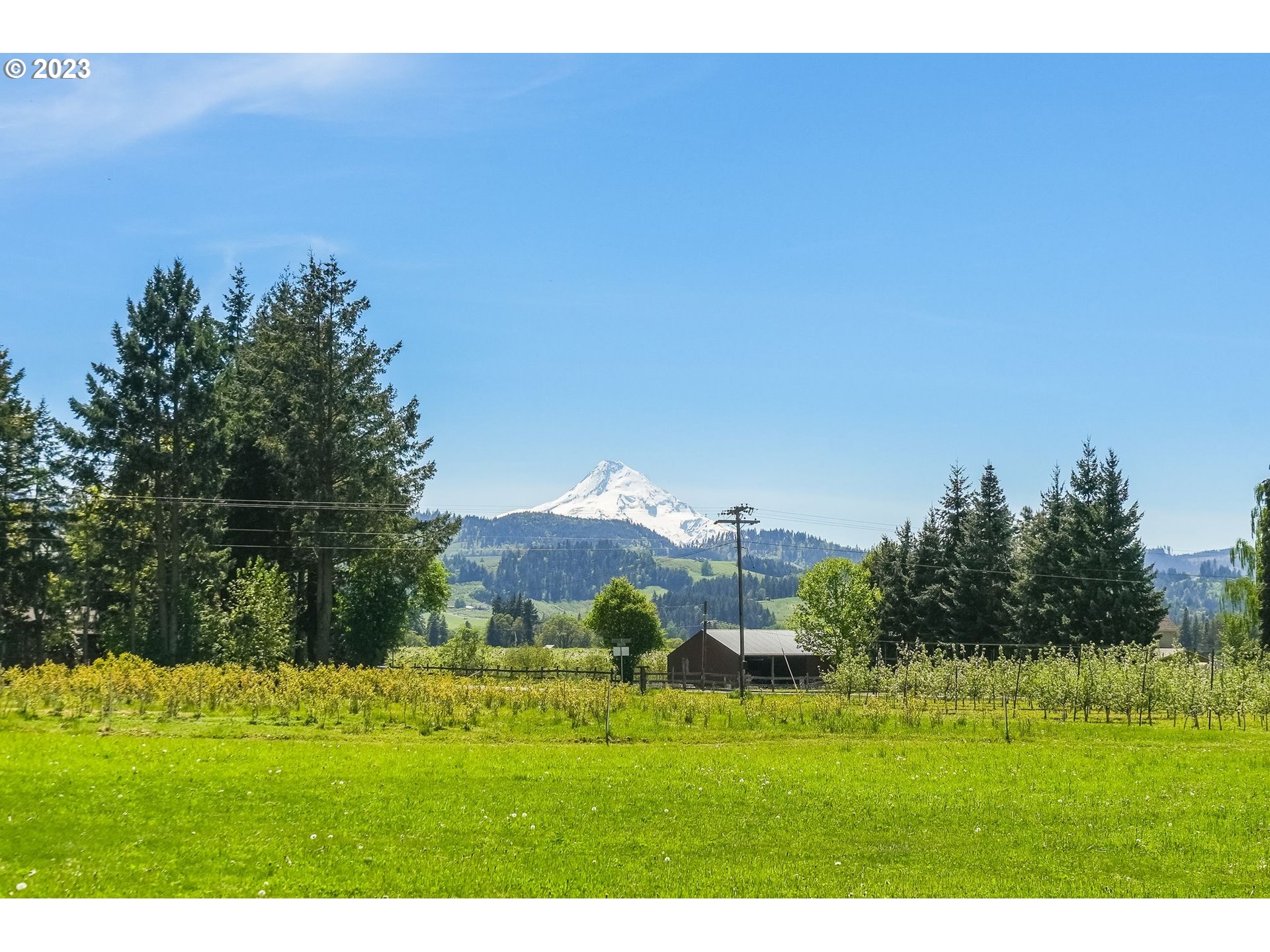 2766 Eastside Road Hood River, OR 97031 - Photo 24 of 30 a view of a city