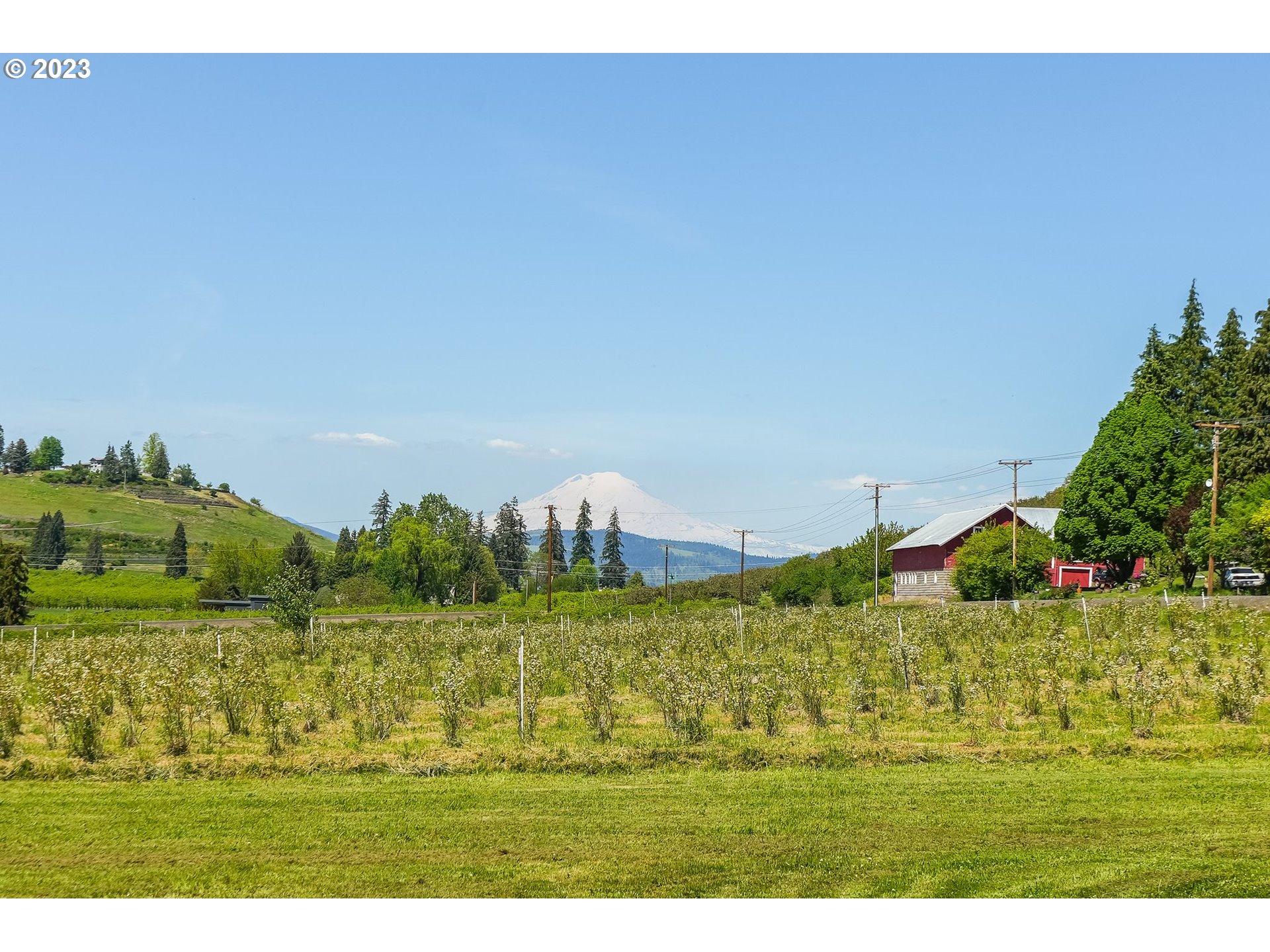 2766 Eastside Road Hood River, OR 97031 - Photo 25 of 30 a view of a lake