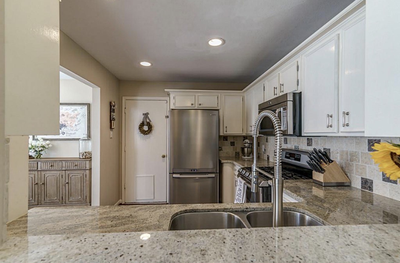 28 Fallenstone Drive Spring, TX 77381 - Photo 6 of 23